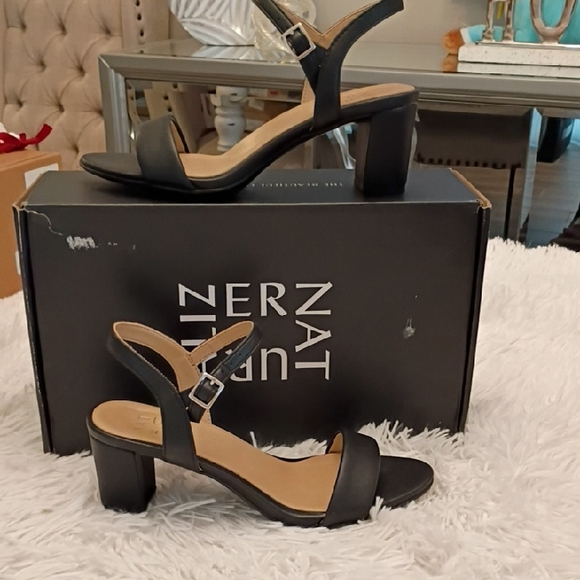 New Naturalizer Bristol Black Leather Heeled Sandals for Women SZ 6M